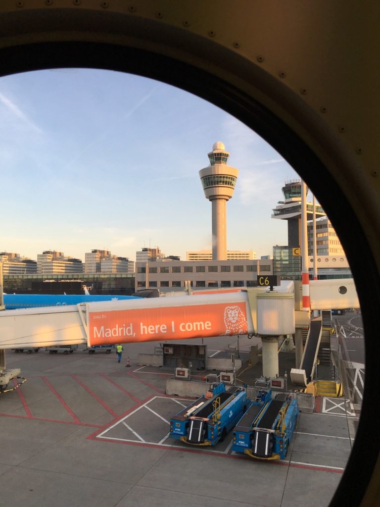 AMS - LGW